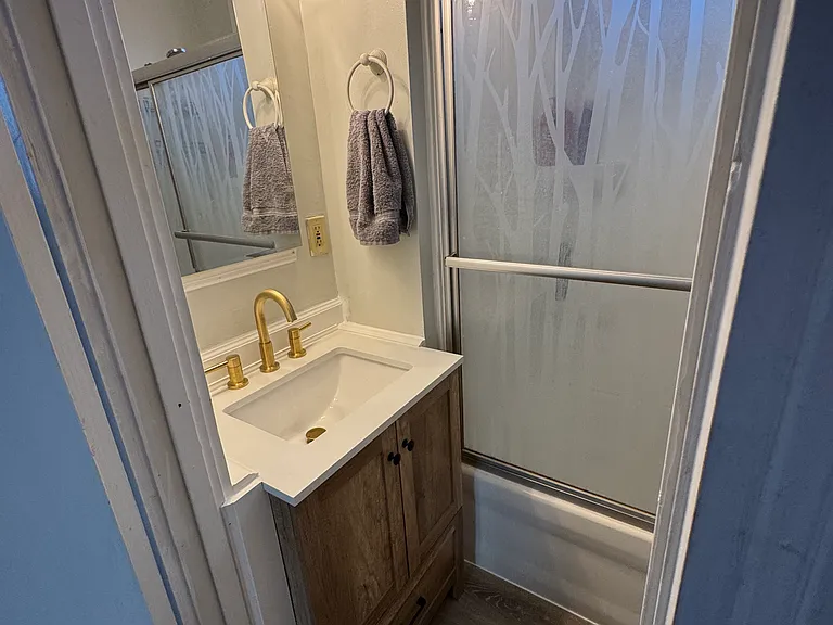 420 Ada St #2 — Photo 11