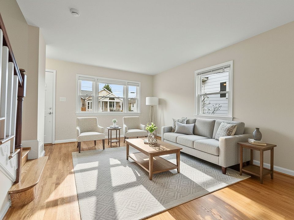 1st image of 107 E Del Ray Ave #A