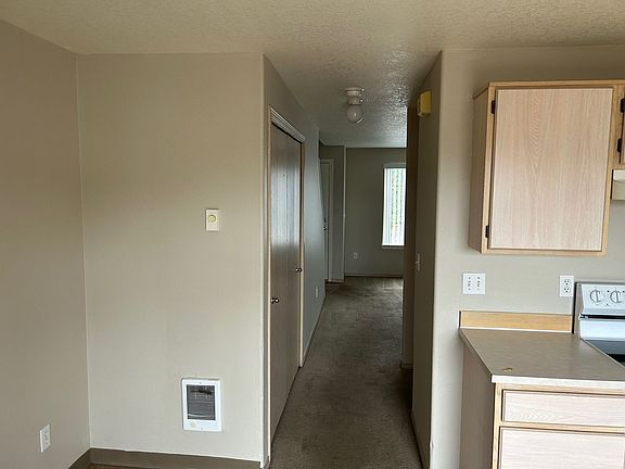 3rd image of 300 Kennel Ave #A