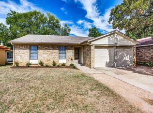 7629 Woodfield Rd, Fort Worth, TX 76112