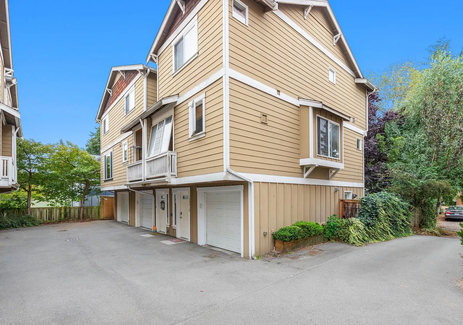 2Bd/2Ba Seattle Townhome — Photo 2