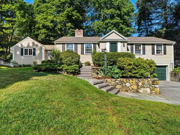 5 Willowdale Rd, Winchester, MA 01890