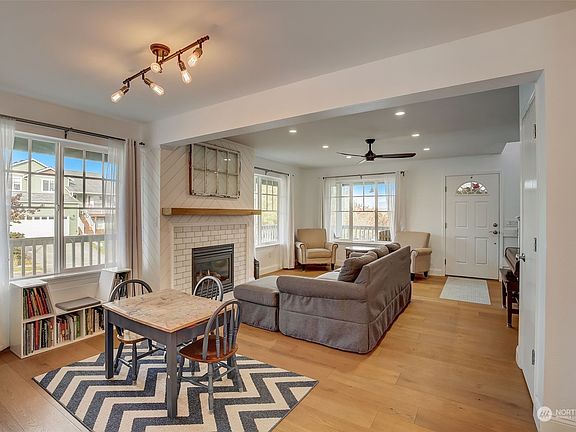 4th image of 3336 114th Drive NE