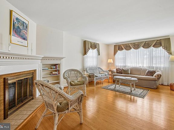 5th image of 3332 Kaywood Dr
