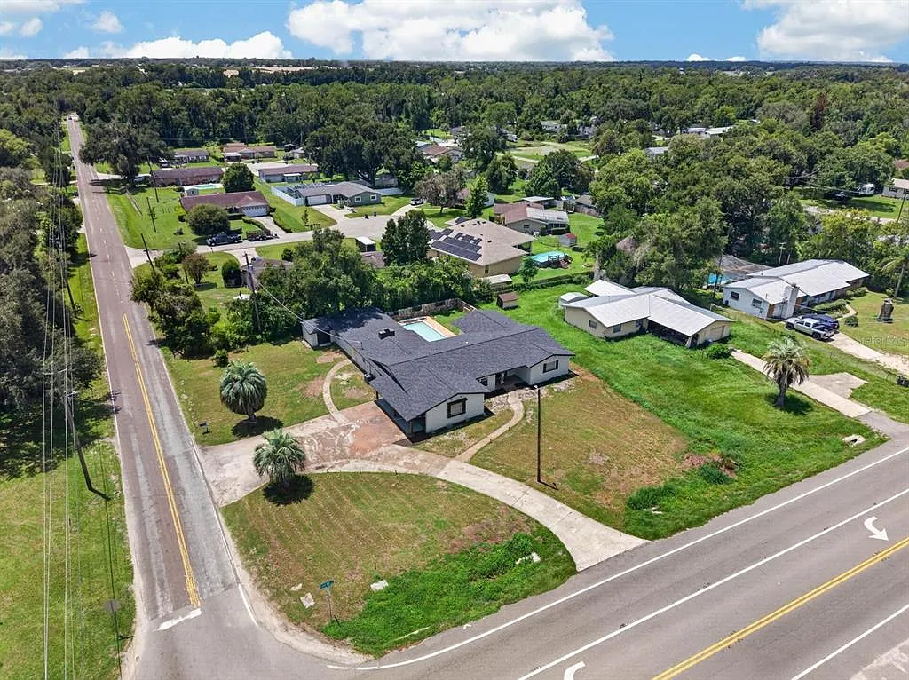 6 bed, 5.0 bath, 2822 sqft, $4,500 — Photo 4