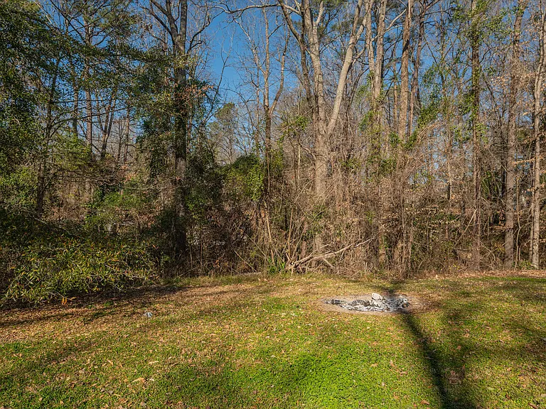 54 Worthington Dr #2 — Photo 28