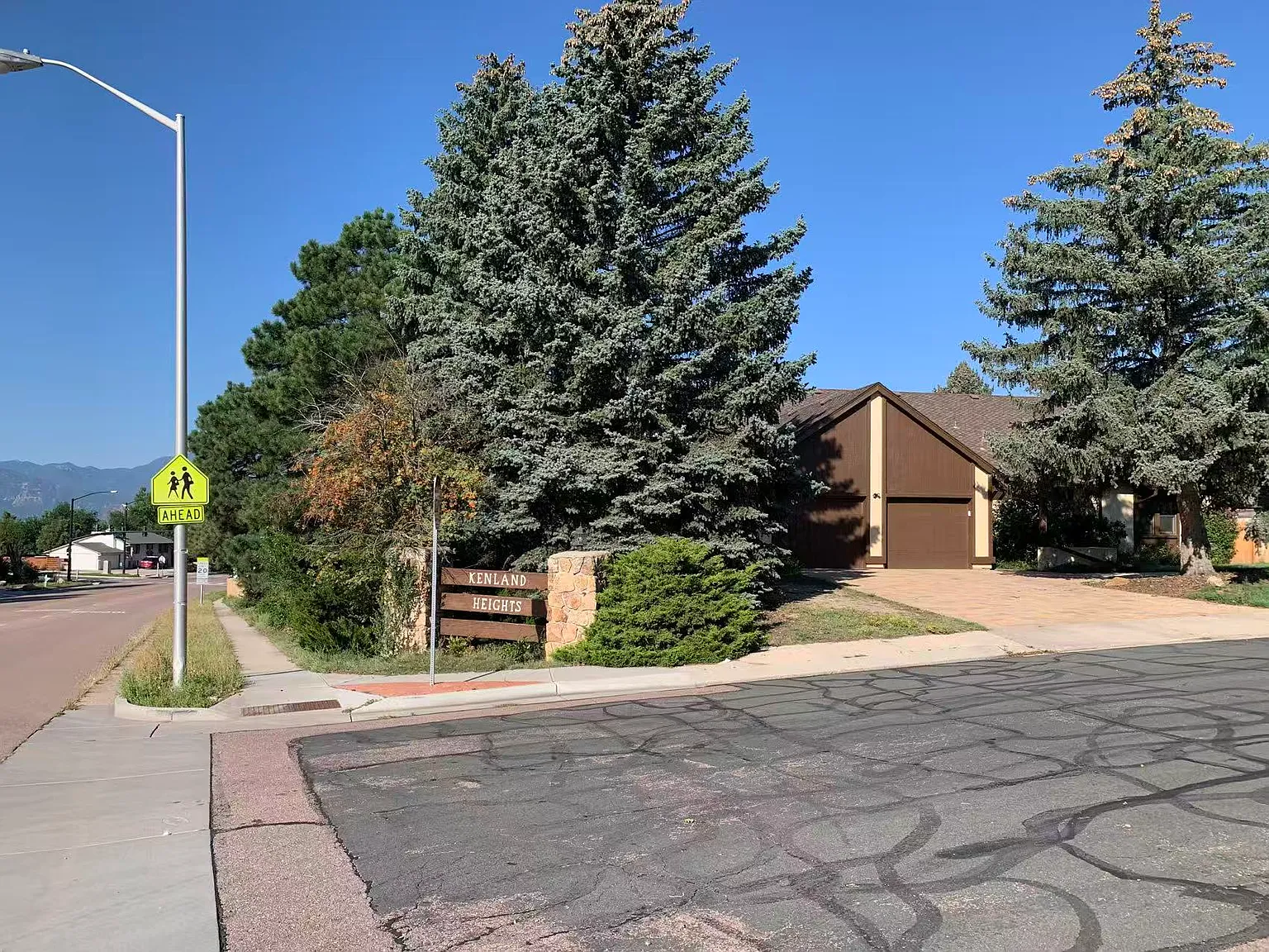 1 bed, 300 sqft, $900 — Photo 2