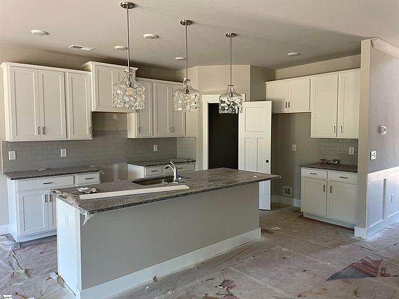 5th image of 311 Loxley Dr