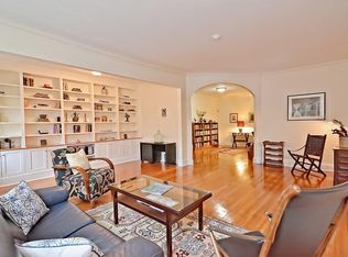 132 Amory St APT 2, Brookline, MA 02446