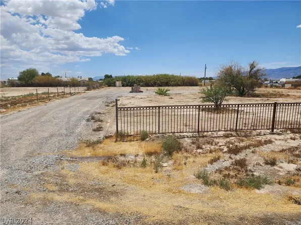 4301 E Cheyenne Way, Pahrump, NV 89061