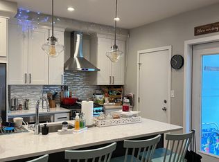 626 E 8th St, Boston, MA 02127
