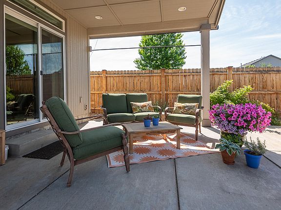 5th image of 3683 SW Pumice Ave