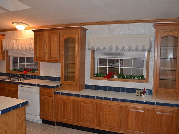 3rd image of 1001 Volkman Dr