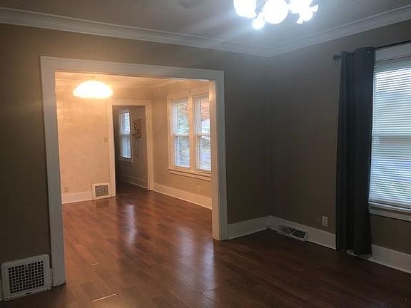 2nd image of 1503 W Gilbert Ave