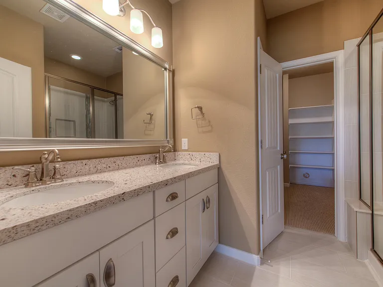 405 Meadowlark St #B — Photo 20