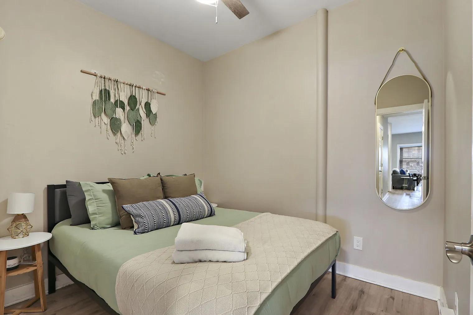 2 bed, 1.0 bath, $2,823 — Photo 3
