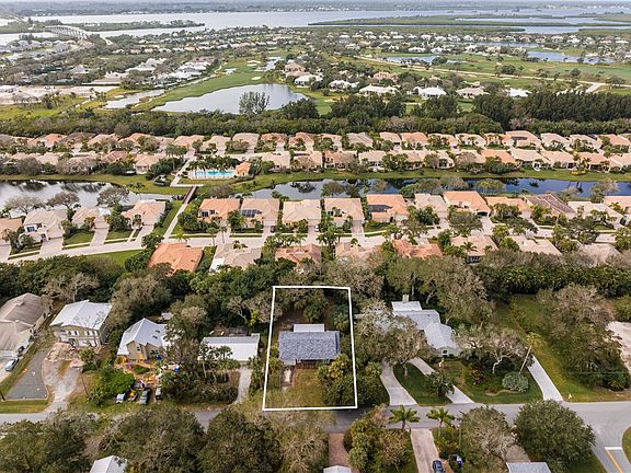 2nd image of 9481 Frangipani Dr