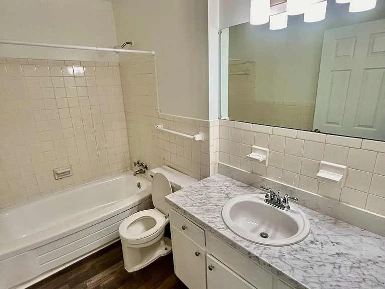 D201 Hickory Hill Ln #D201 — Photo 9