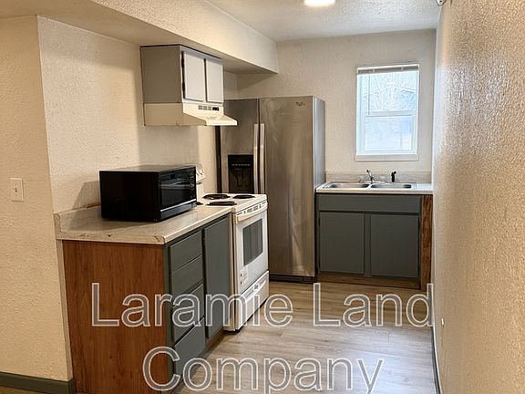 4th image of 382 N Buchanan St APT D