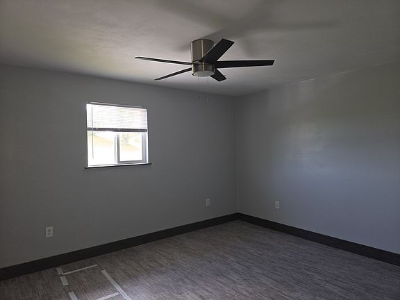 4th image of 213 Violet Dr