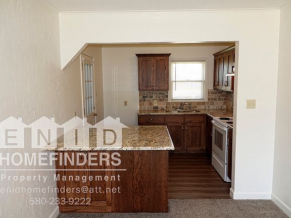 5th image of 2810 W Longview Dr