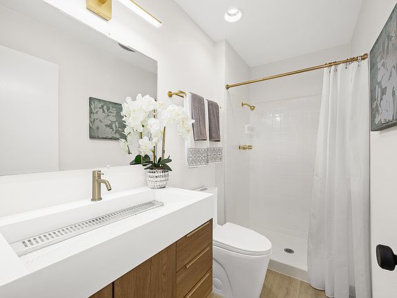 2nd image of 439 S Catalina Ave APT 305