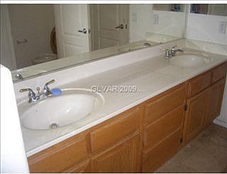 2nd image of 5625 Island Breeze Ct