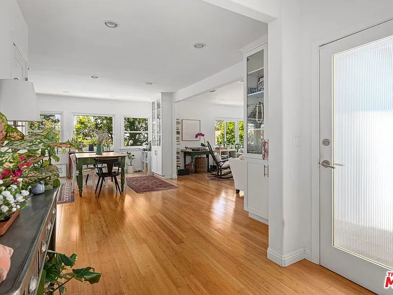 2930 Angus St — Photo 4