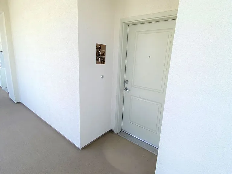 13126 Union Ave #401 — Photo 2
