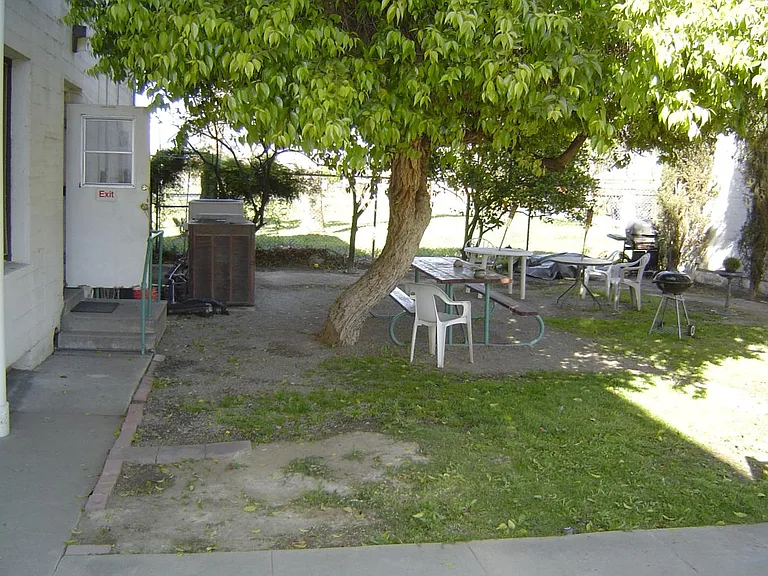 3260 Main St #6 — Photo 5