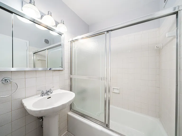 6040 Boulevard East #5M — Photo 13