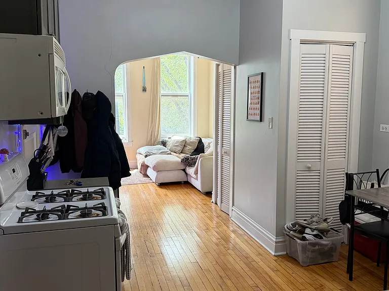1740 W Division St #2F — Photo 5