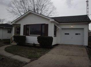 140 E Walnut St, Coal City, IL 60416