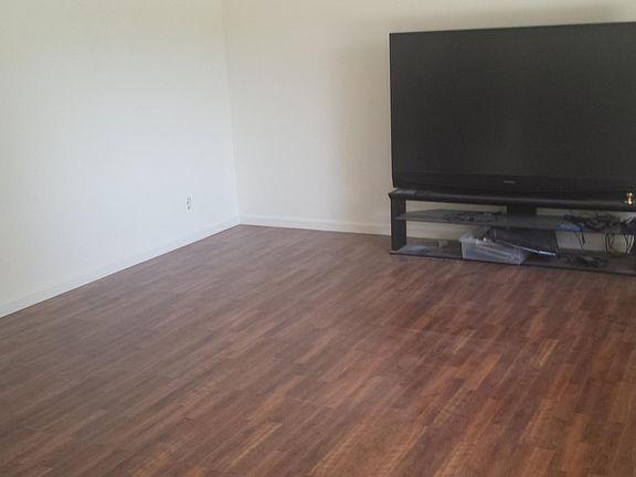 4th image of 6936 Berquist Ave