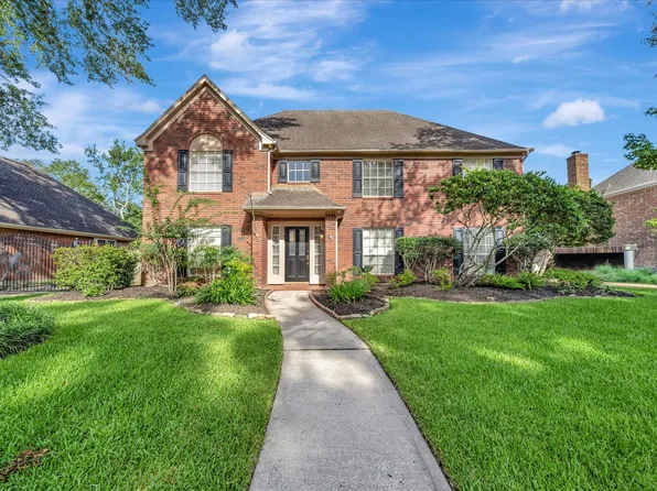 15110 Greenleaf Ln, Houston, TX 77062