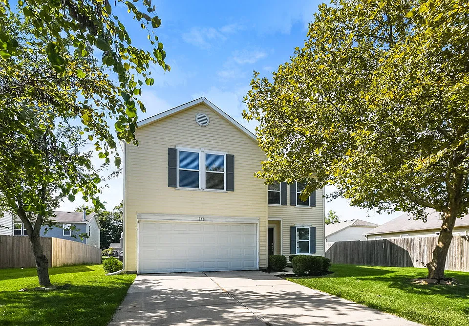 958 Streamside Dr