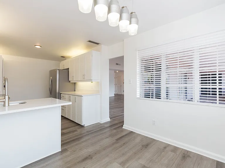 1653 W Snow Cir — Photo 17