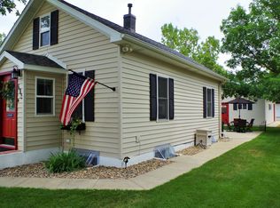 415 S 13th St, Bismarck, ND 58504