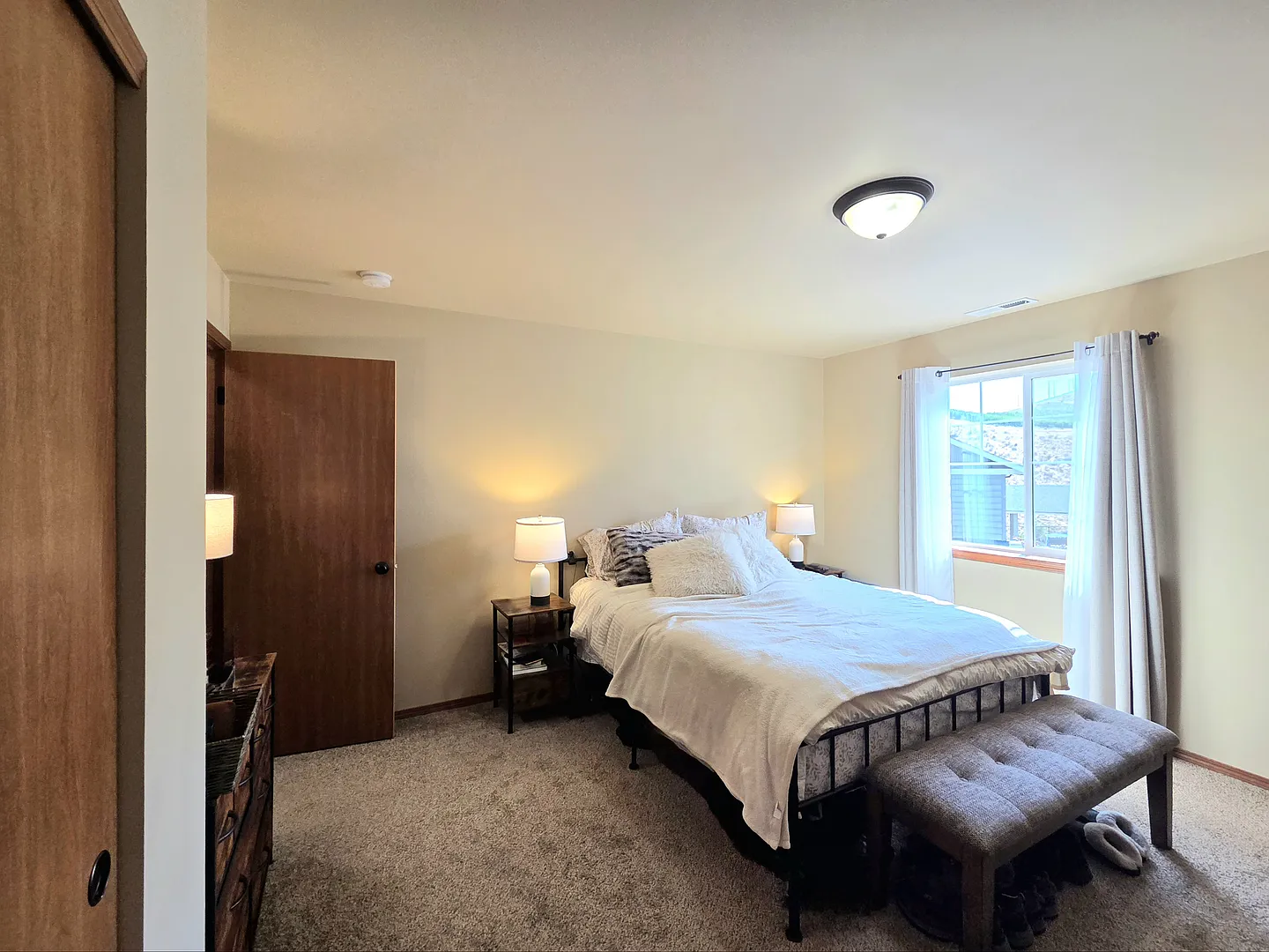 Two Bedroom Townhome in The Cottages at Saddlerock Neighborhood! — Photo 3
