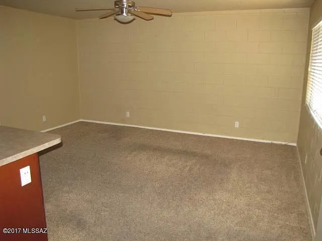 2 bed, 1.0 bath, 816 sqft, $1,100 — Photo 2