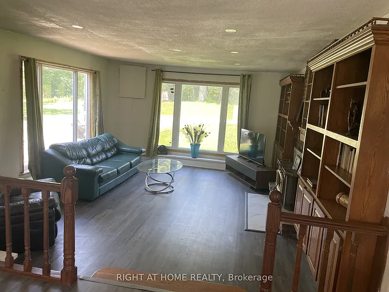 103 Lee Rd — Photo 10