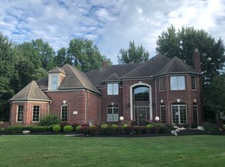 3153 Chatham Ct, Westlake, OH 44145