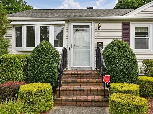 109 Green St, Rockland, MA 02370