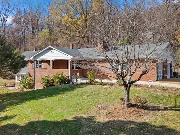 152 Rolling Rd, Sperryville, VA 22740