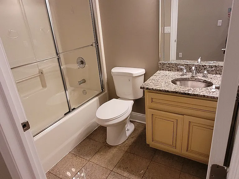2nd Hall bath