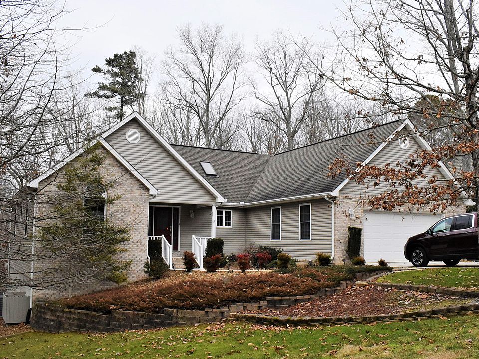 2nd image of 140 Mariners Dr