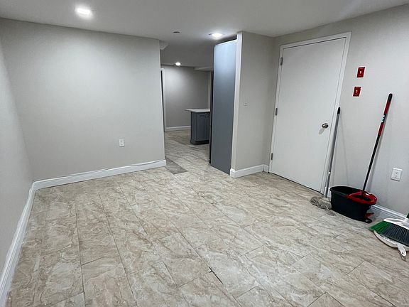 4th image of 4822 Barnes Ave #Basement