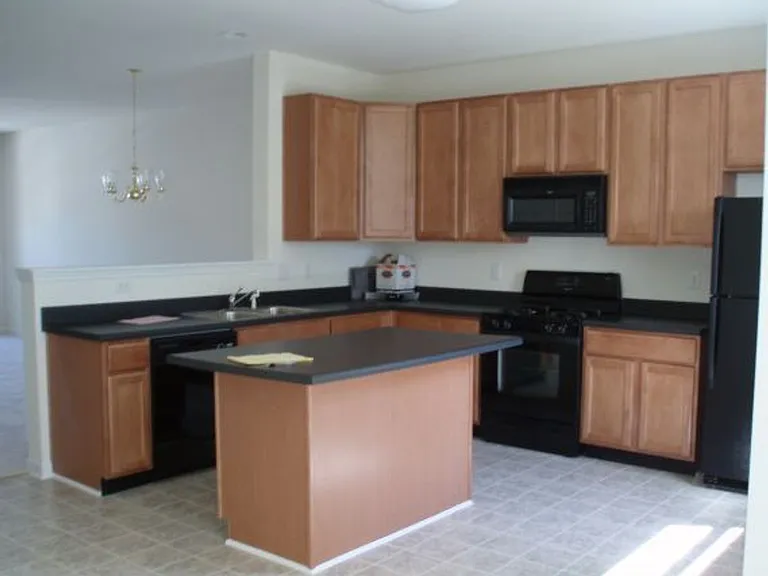 2910 Barrymore St #103 — Photo 2