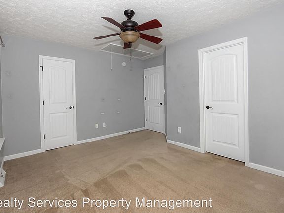 5th image of 144 Old Tavern Cir