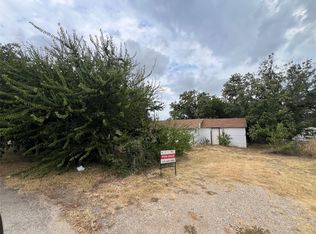 716 14th St, Coleman, TX 76834